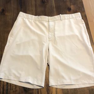 Nike Dri Fit khaki golf shorts size 38 GUC